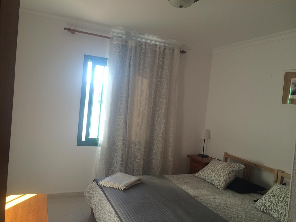 Alhambra Apartamentos Tías Стая снимка