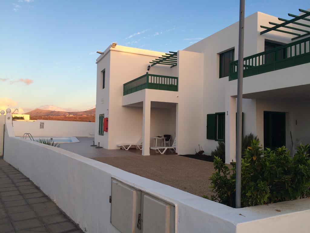 Alhambra Apartamentos Tías Стая снимка