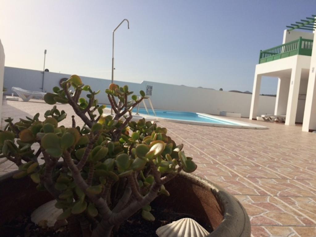 Alhambra Apartamentos Tías Стая снимка