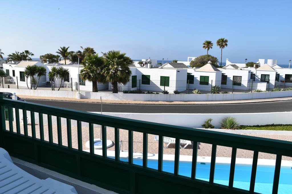 Alhambra Apartamentos Tías Екстериор снимка