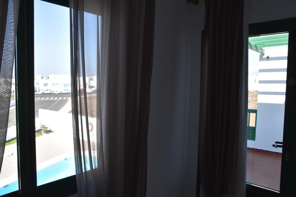 Alhambra Apartamentos Tías Екстериор снимка