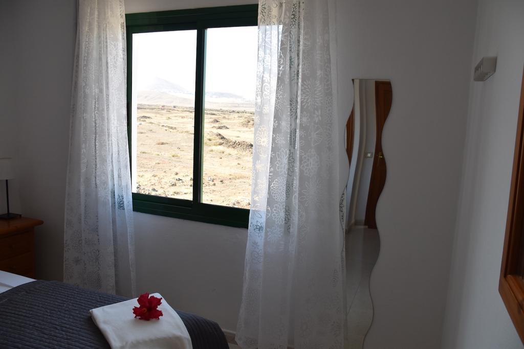 Alhambra Apartamentos Tías Екстериор снимка