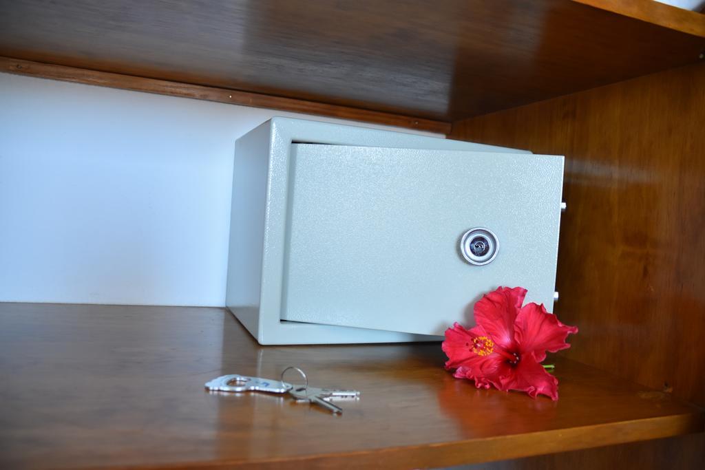 Alhambra Apartamentos Tías Екстериор снимка