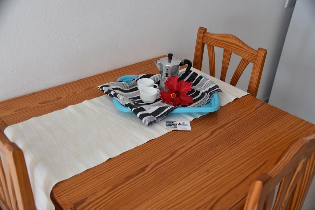 Alhambra Apartamentos Tías Екстериор снимка