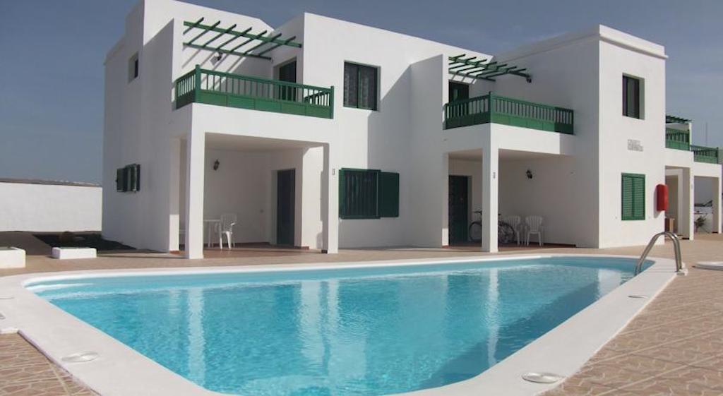 Alhambra Apartamentos Tías Екстериор снимка